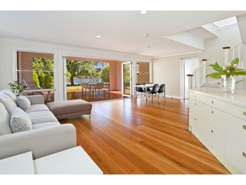 1 Lakeside Crescent, North Manly NSW 2100