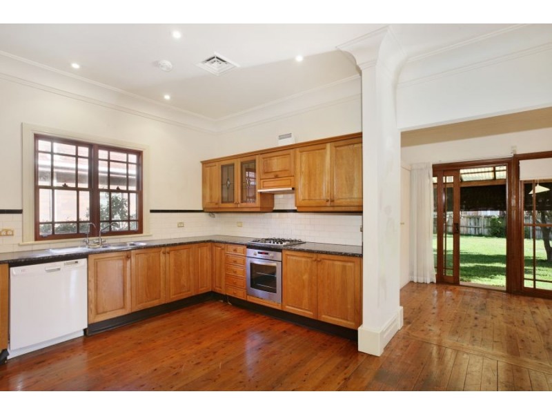 33 The Grand Parade, Brighton-le-sands NSW 2216