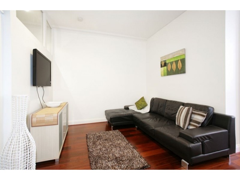 215/88 Dowling Street, Woolloomooloo NSW 2011