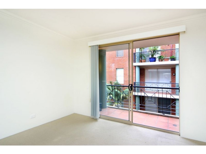 40/13 Ernest Street, Crows Nest NSW 2065