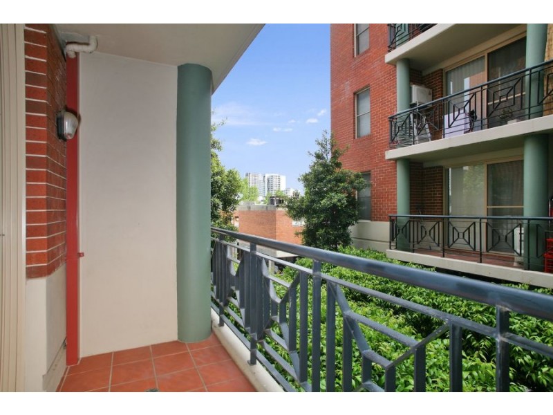 22/13 Ernest Street, Crows Nest NSW 2065