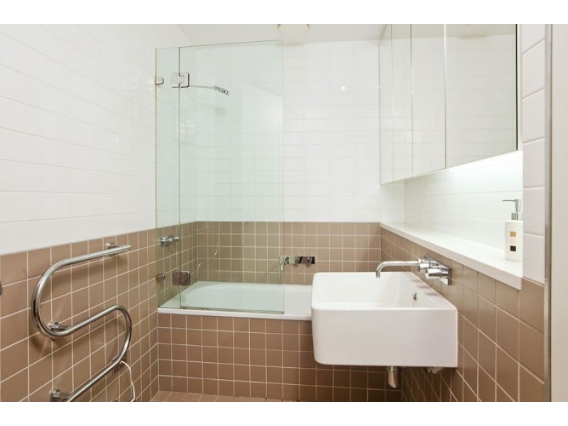 706/8  Glen Street, Milsons Point NSW 2061