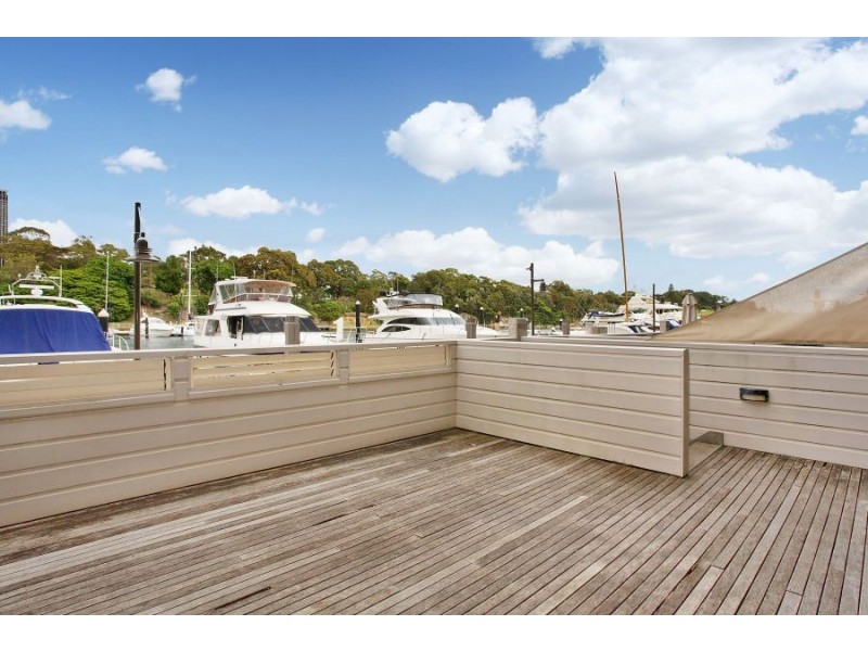 111 Finger Wharf, 6 Cowper Wharf Road, Woolloomooloo NSW 2011