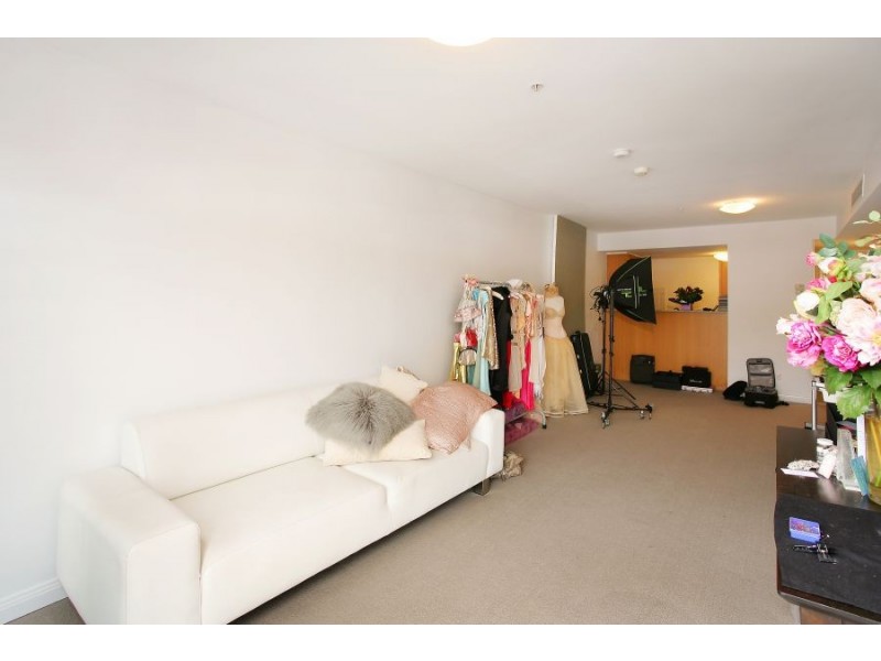 111 Finger Wharf, 6 Cowper Wharf Road, Woolloomooloo NSW 2011