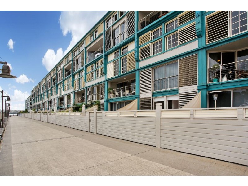 111 Finger Wharf, 6 Cowper Wharf Road, Woolloomooloo NSW 2011