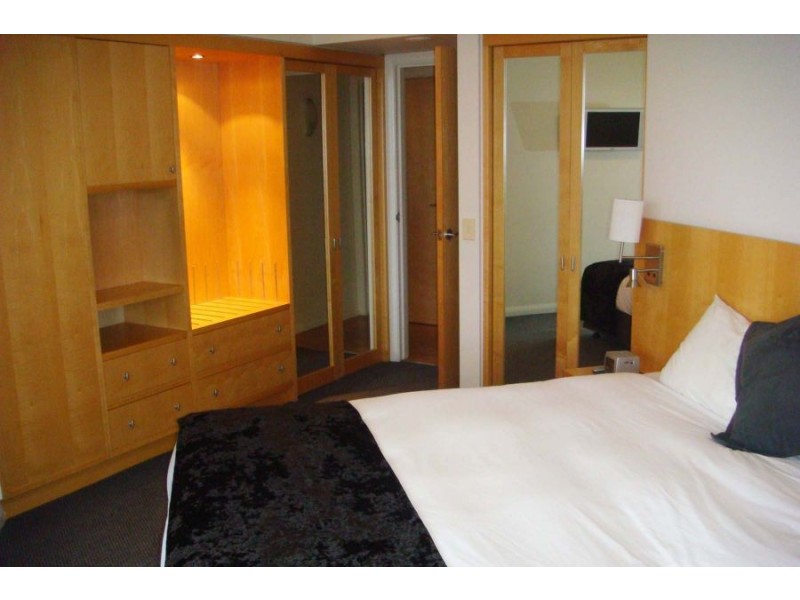 1013/61 Macquarie Street, Sydney NSW 2000