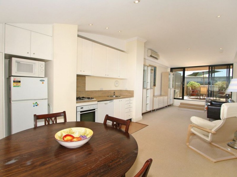 201/87 Cathedral Street, Woolloomooloo NSW 2011