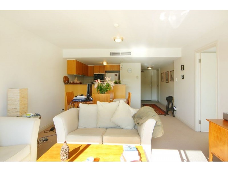 215/6 Cowper Wharf Road, Woolloomooloo NSW 2011