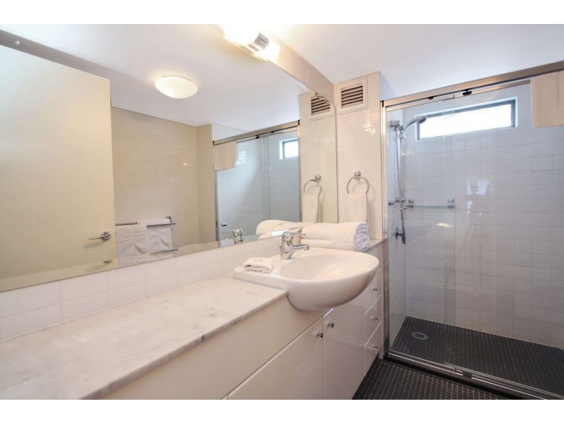 572 /6 Cowper Wharf Road, Woolloomooloo NSW 2011