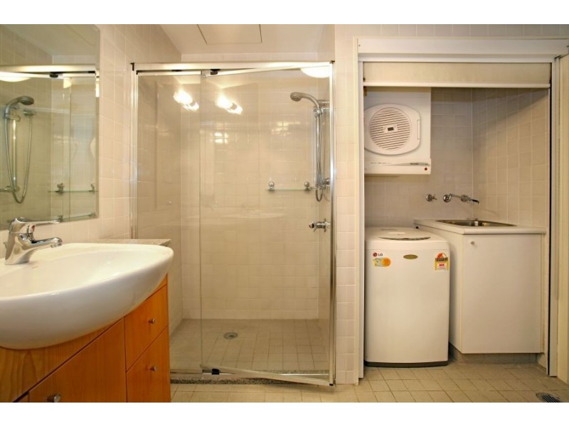 363 Finger Wharf, 6 Cowper Wharf Road, Woolloomooloo NSW 2011