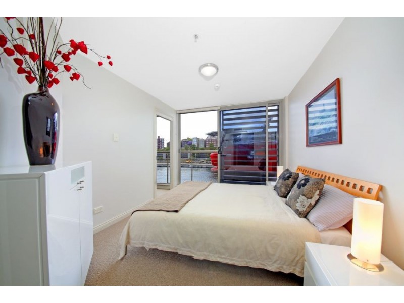 421 Finger Wharf, 6 Cowper Wharf Road, Woolloomooloo NSW 2011