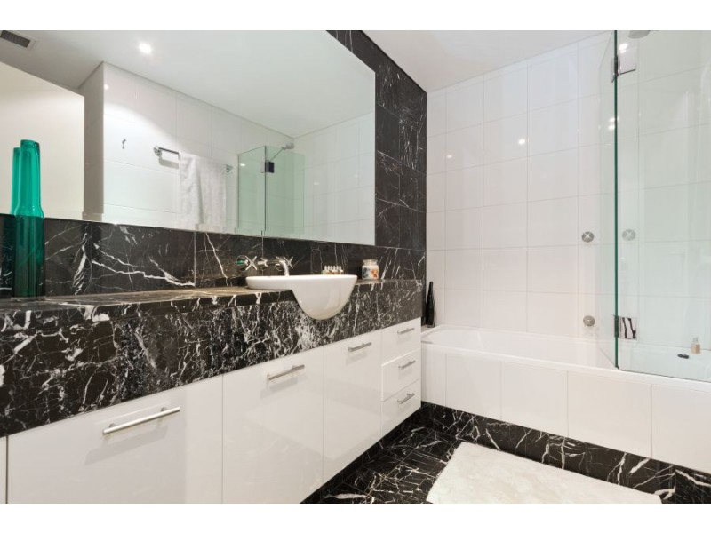 A706/24-26 Point Street, Pyrmont NSW 2009