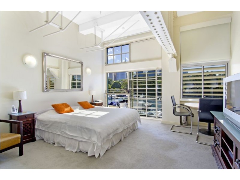 318 Finger Wharf, 6 Cowper Wharf Road, Woolloomooloo NSW 2011