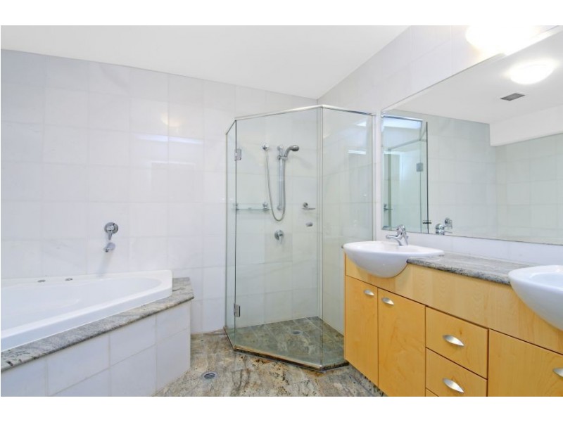 318 Finger Wharf, 6 Cowper Wharf Road, Woolloomooloo NSW 2011