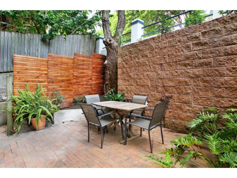 3/111 Carabella  Street, Kirribilli NSW 2061