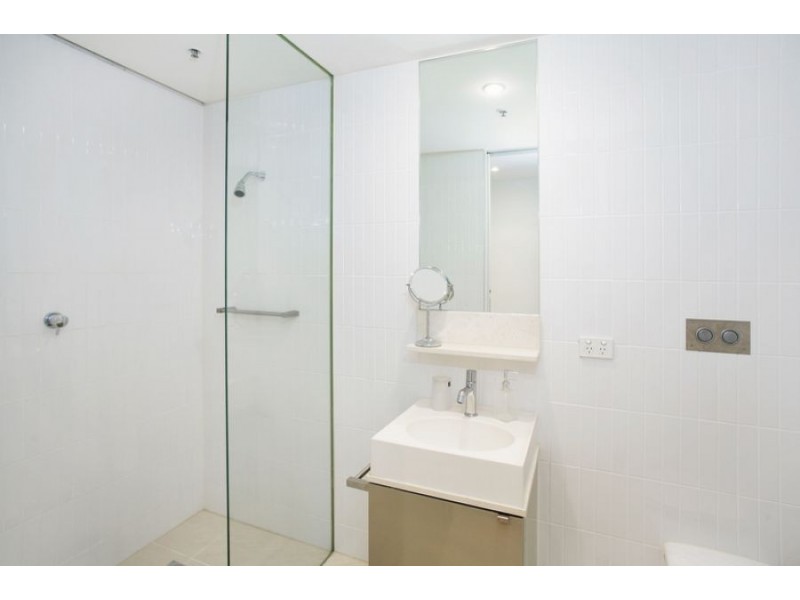 2205/129 Harrington Street, Sydney NSW 2000