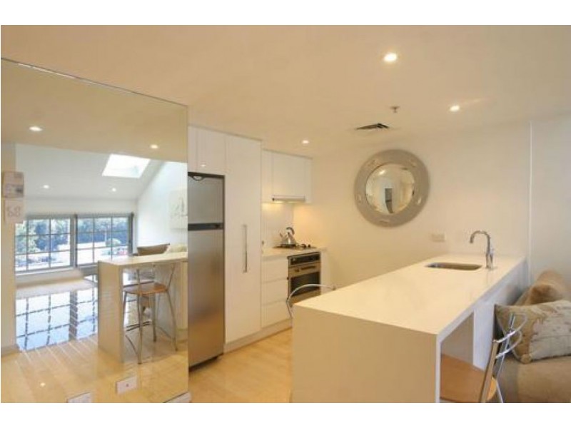 560/6 Cowper Wharf Road, Woolloomooloo NSW 2011