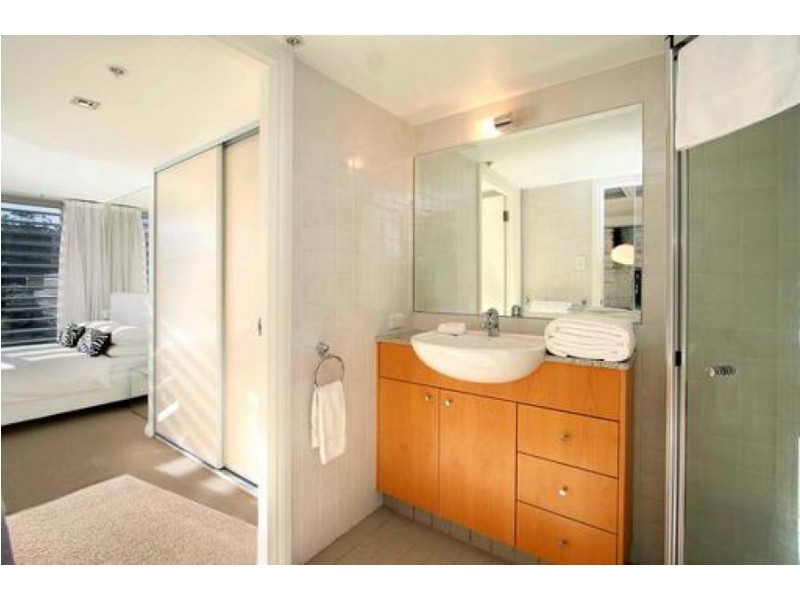 211 Finger Wharf, 6 Cowper Wharf Road, Woolloomooloo NSW 2011