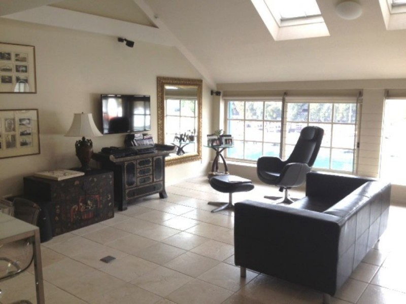 532 Finger Wharf, 6 Cowper Wharf Road, Woolloomooloo NSW 2011