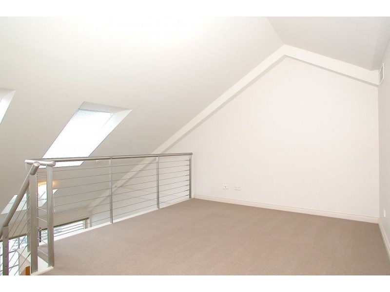553 Finger Wharf, 6 Cowper Wharf Road, Woolloomooloo NSW 2011