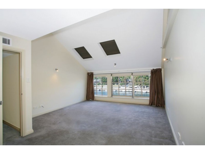 523 Finger Wharf, 6 Cowper Wharf Road, Woolloomooloo NSW 2011