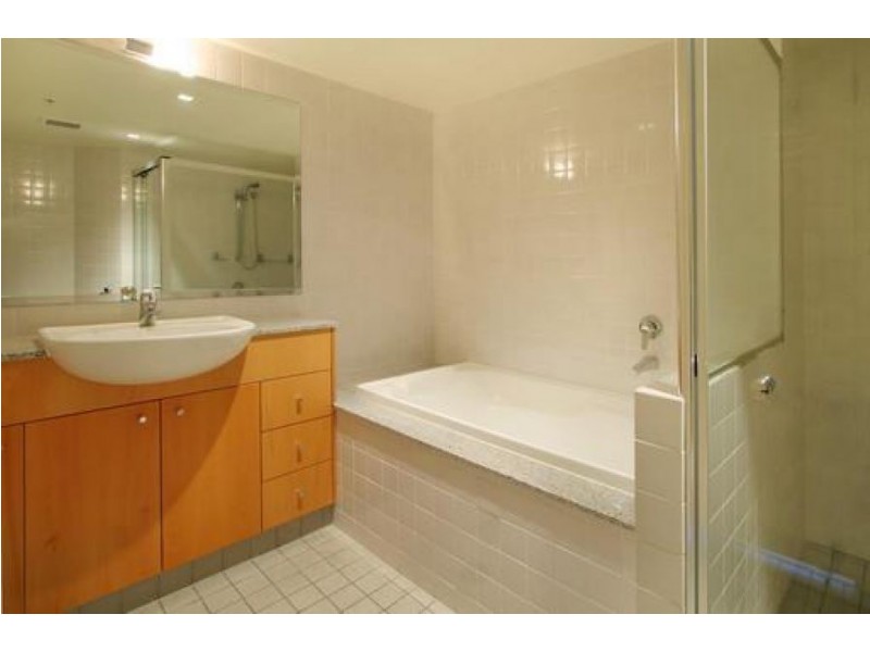 207 Finger Wharf, 6 Cowper Wharf Road, Woolloomooloo NSW 2011