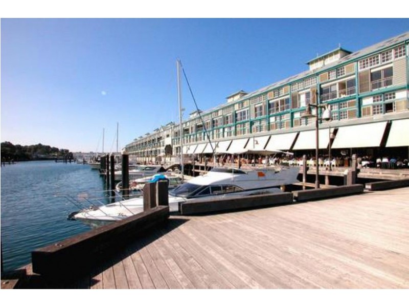 207 Finger Wharf, 6 Cowper Wharf Road, Woolloomooloo NSW 2011