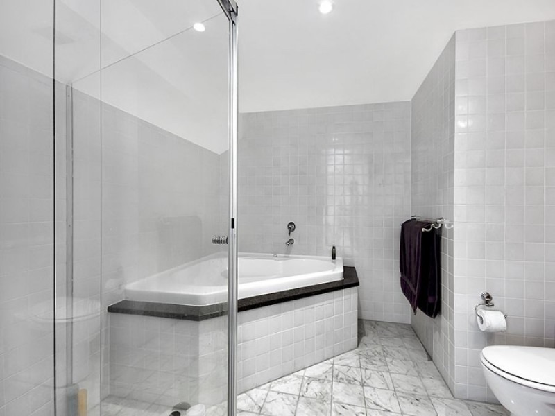 504 Finger Wharf, 6 Cowper Wharf Road, Woolloomooloo NSW 2011