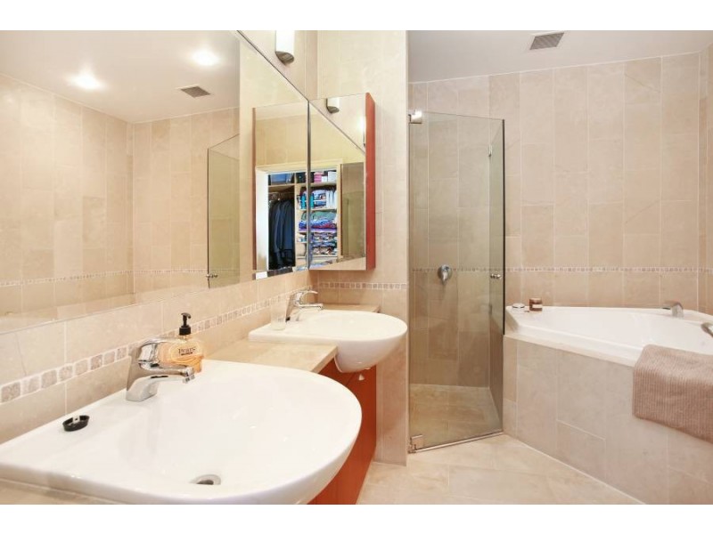 Penthouse 2/243 Pyrmont Street, Pyrmont NSW 2009