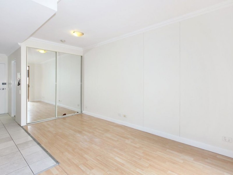 4/13 Ernest Street, Crows Nest NSW 2065