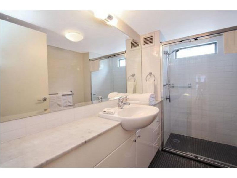 572 Finger Wharf, 6 Cowper Wharf Road, Woolloomooloo NSW 2011