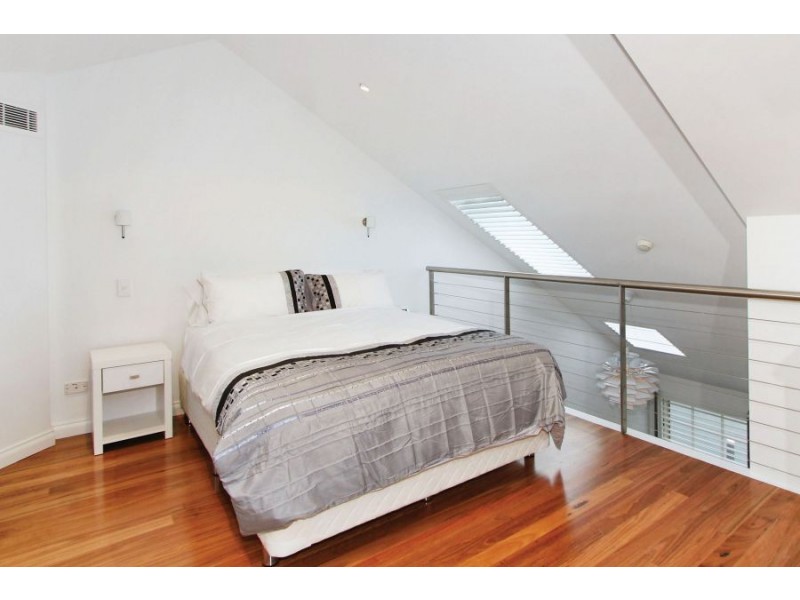 580 Finger Wharf, 6 Cowper Wharf Road, Woolloomooloo NSW 2011