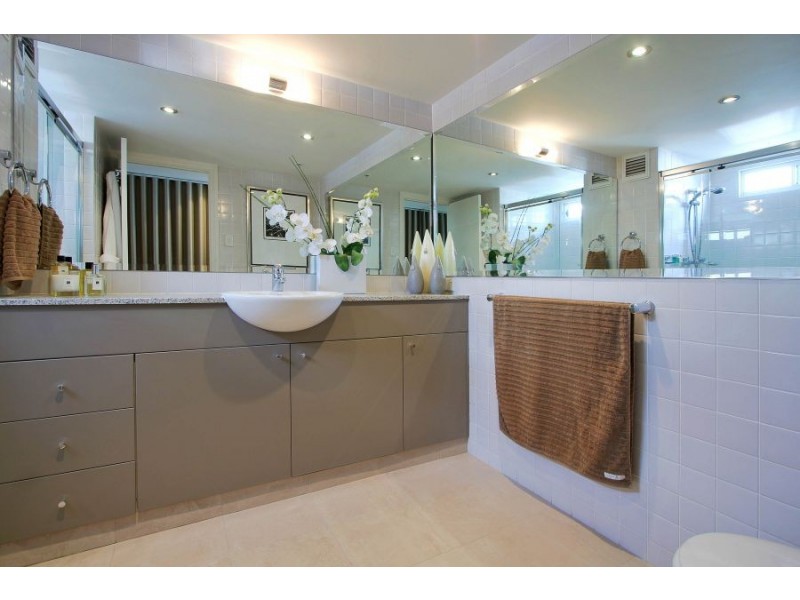 574 Finger Wharf, 6 Cowper Wharf Road, Woolloomooloo NSW 2011