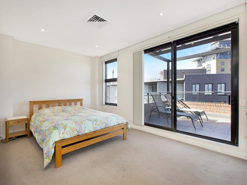 C902/24-26 Point Street, Pyrmont NSW 2009