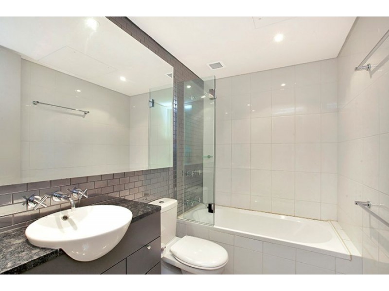 C301/24-26 Point St, Pyrmont NSW 2009