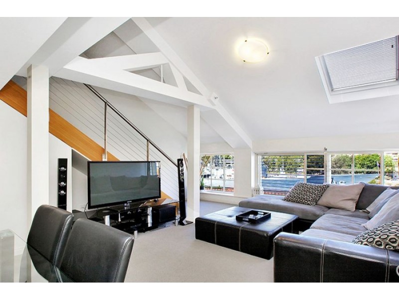 561 Finger Wharf, 6 Cowper Wharf Road, Woolloomooloo NSW 2011