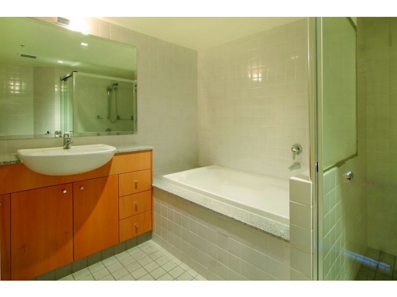 207 Finger Wharf, 6 Cowper Wharf Road, Woolloomooloo NSW 2011