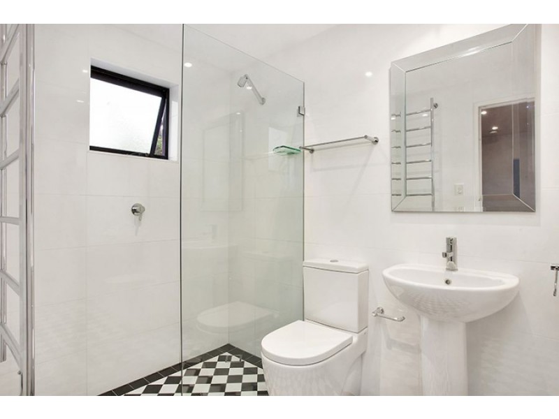 9/128 Cathedral Street, Woolloomooloo NSW 2011