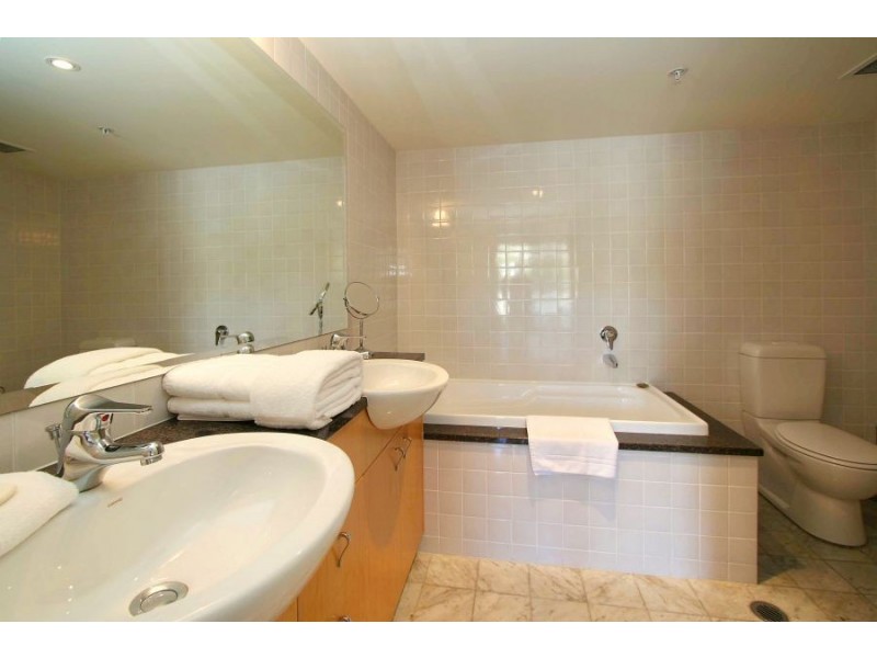 241 Finger Wharf, 6 Cowper Wharf Road, Woolloomooloo NSW 2011