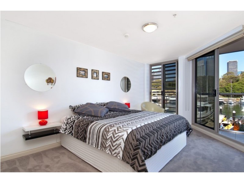 215 Finger Wharf, 6 Cowper Wharf Road, Woolloomooloo NSW 2011