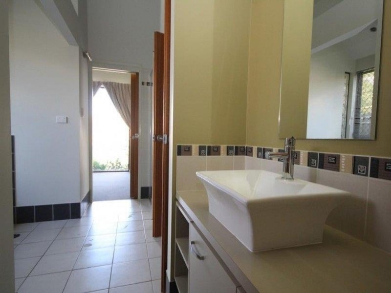 3 Viewpoint Drive, Springfield Lakes QLD 4300
