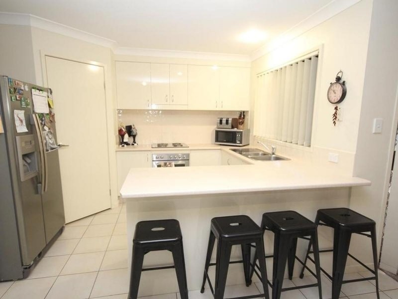 9 Wanderer Crescent, Springfield Lakes QLD 4300
