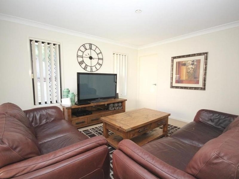 9 Wanderer Crescent, Springfield Lakes QLD 4300