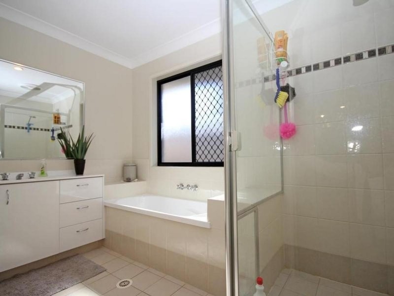 9 Wanderer Crescent, Springfield Lakes QLD 4300