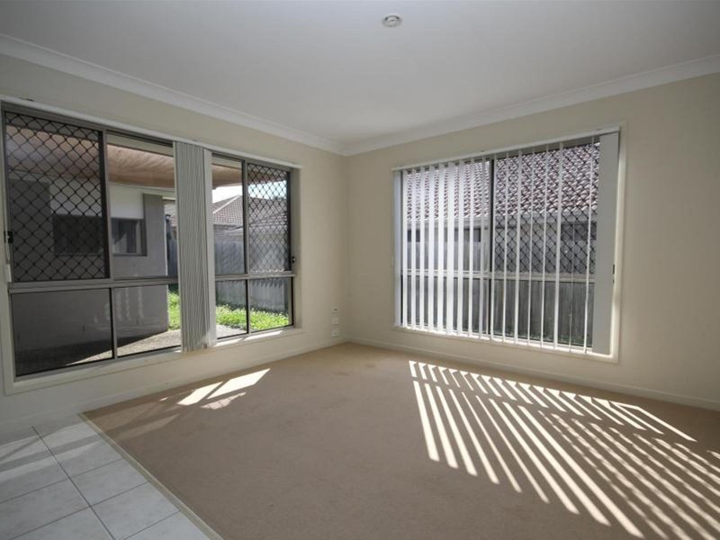 22 Admiral Crescent, Springfield Lakes QLD 4300