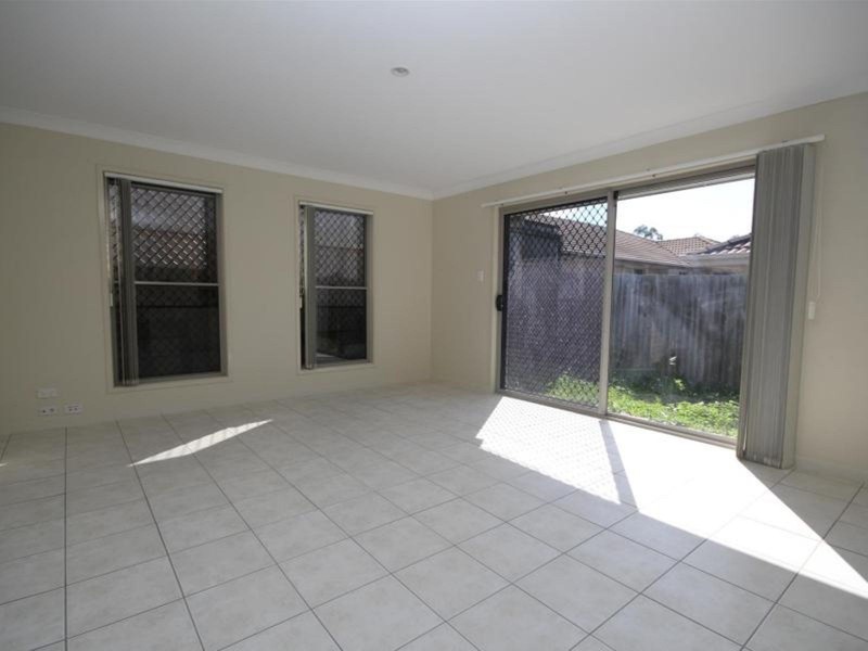 22 Admiral Crescent, Springfield Lakes QLD 4300