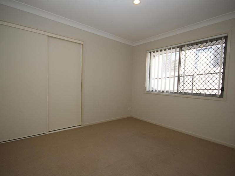 22 Admiral Crescent, Springfield Lakes QLD 4300