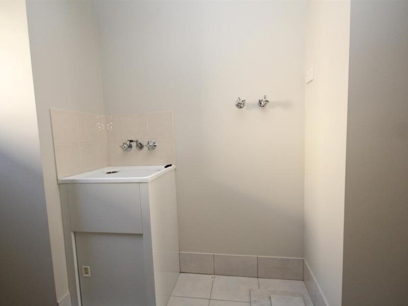 22 Admiral Crescent, Springfield Lakes QLD 4300