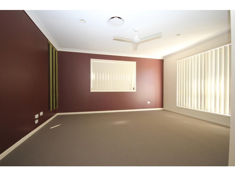 6 Jessie Street, Springfield Lakes QLD 4300