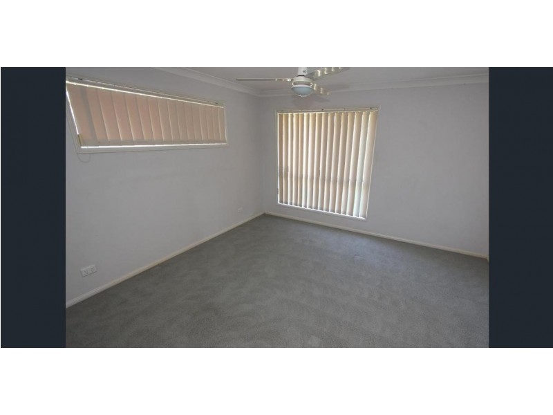 40 Gleneagles Crescent, Oxley QLD 4075